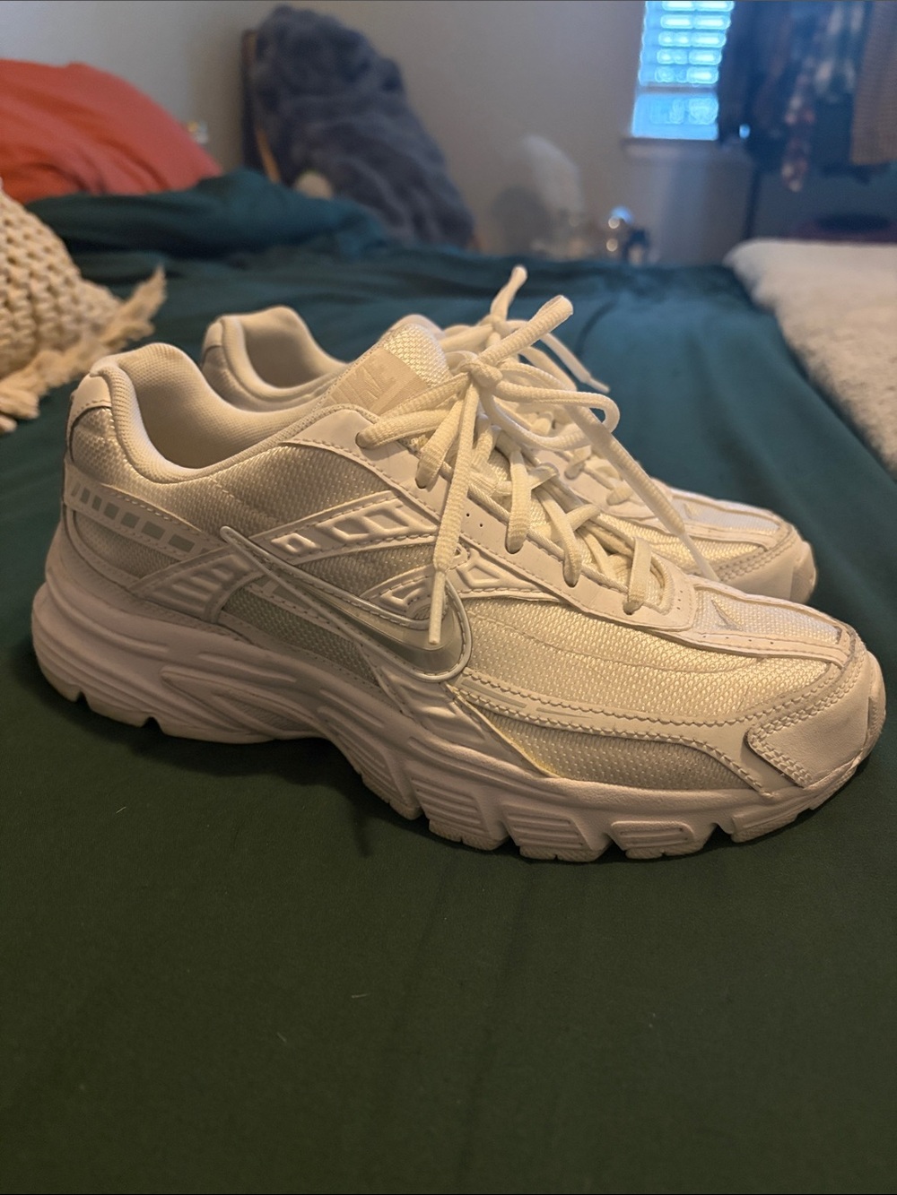 Nike Initiator retro  all white womens